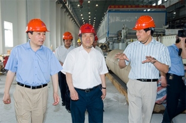 2007年5月25日，时任全国政协常委、经济委员会副主任、中国包装结合会会长石万鹏一行来公司视察