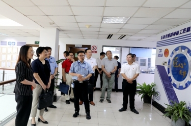 2020年7月14日，时任浙江省总工会党组成员、副主席张卫华一行光临J9集团纸业调研推动新时期产业工人行列建设鼎新工作